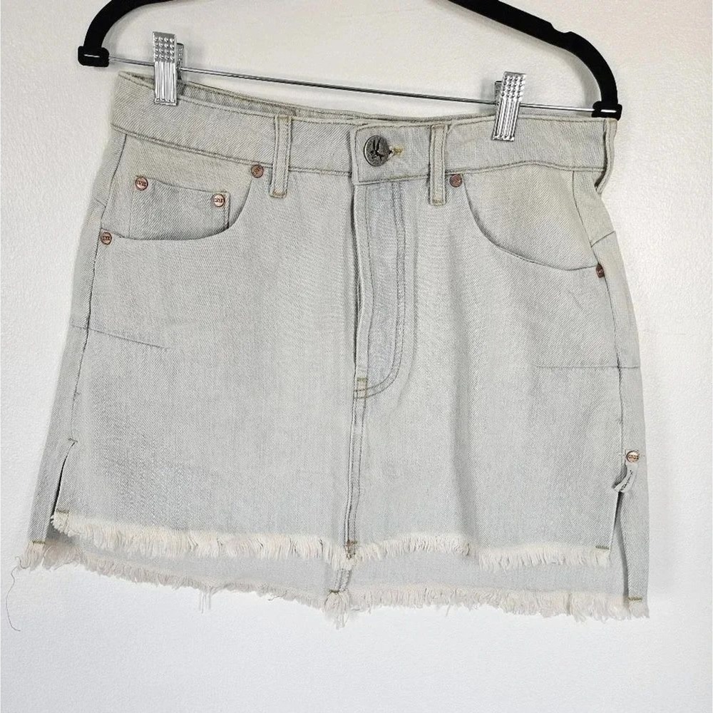 ONE TEASPOON Vanguard Distressed Frayed Hem Denim Mini Skirt Light Wash 28 NWT